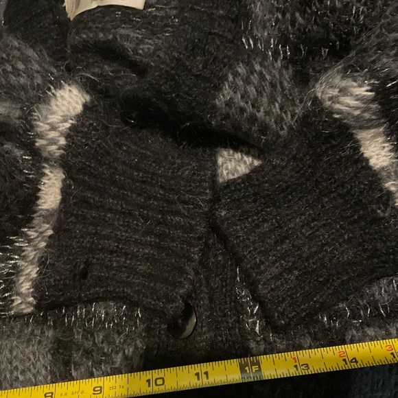 BARBARA SUE BUTTON UP SWEATER .new not worn - Picture 7 of 10